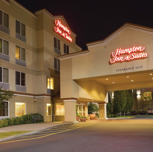 Hampton Inn & Suites Seattle-North/Lynnwood logo