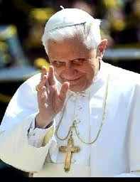 Papa Ratzinger denunciato all’Aja per crimini contro l’umanità AA