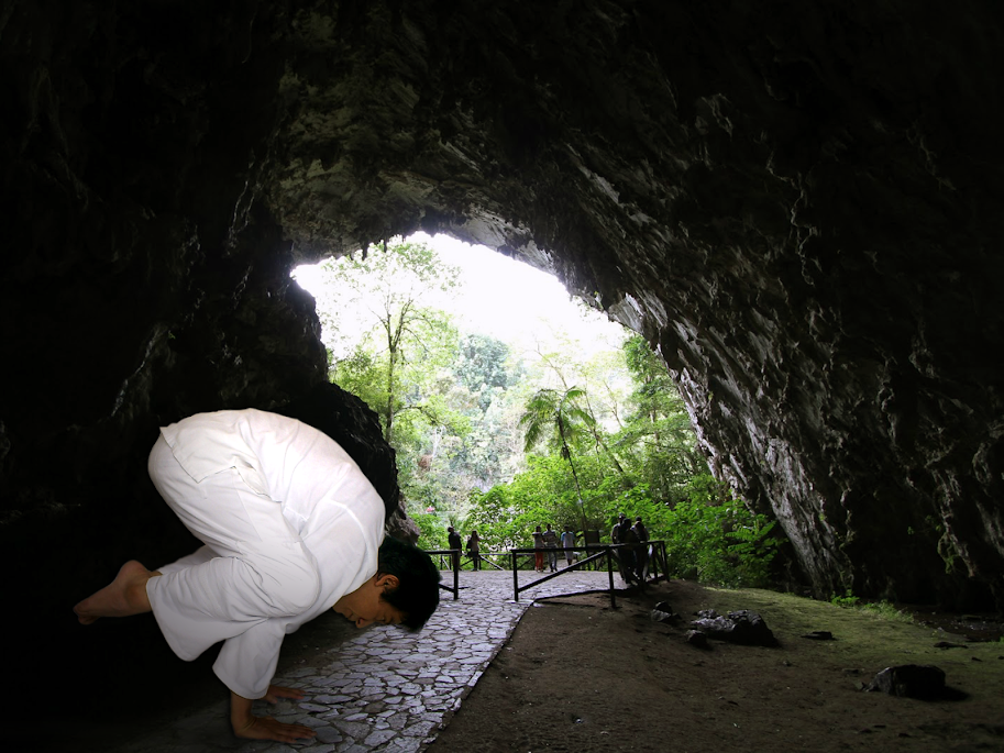 El Cuervo. Cueva del Guácharo. Yoga AUM