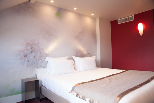 Comfort Hotel Sixteen