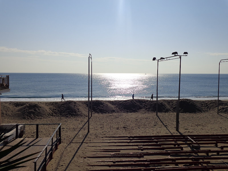 А включите-ка мне усилители качки! А подайте-ка белых пиджаков. Costa Paсifica февраль 13г