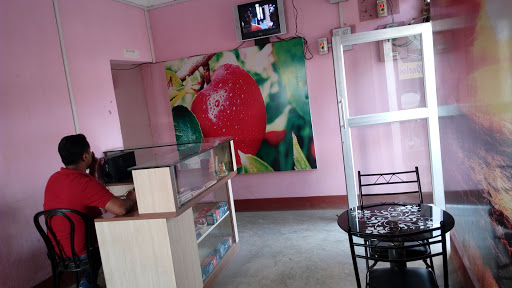 Juice Parlour, 1st Floor, Melarmath, Beside SBI, Near City Centre, Agartala, Tripura 799001, India, Ice_Cream_Shop, state TR