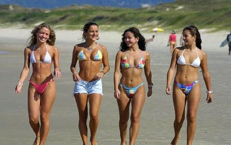 what-do-you-think-of-italian-women-on-the-beach-wearing-bikinis.jpg
