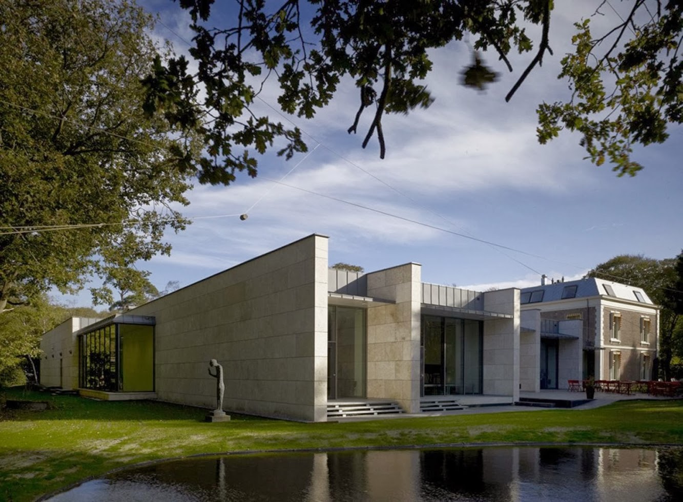 Bergen, Paesi Bassi: Museum Kranenburgh by Kraaijvanger