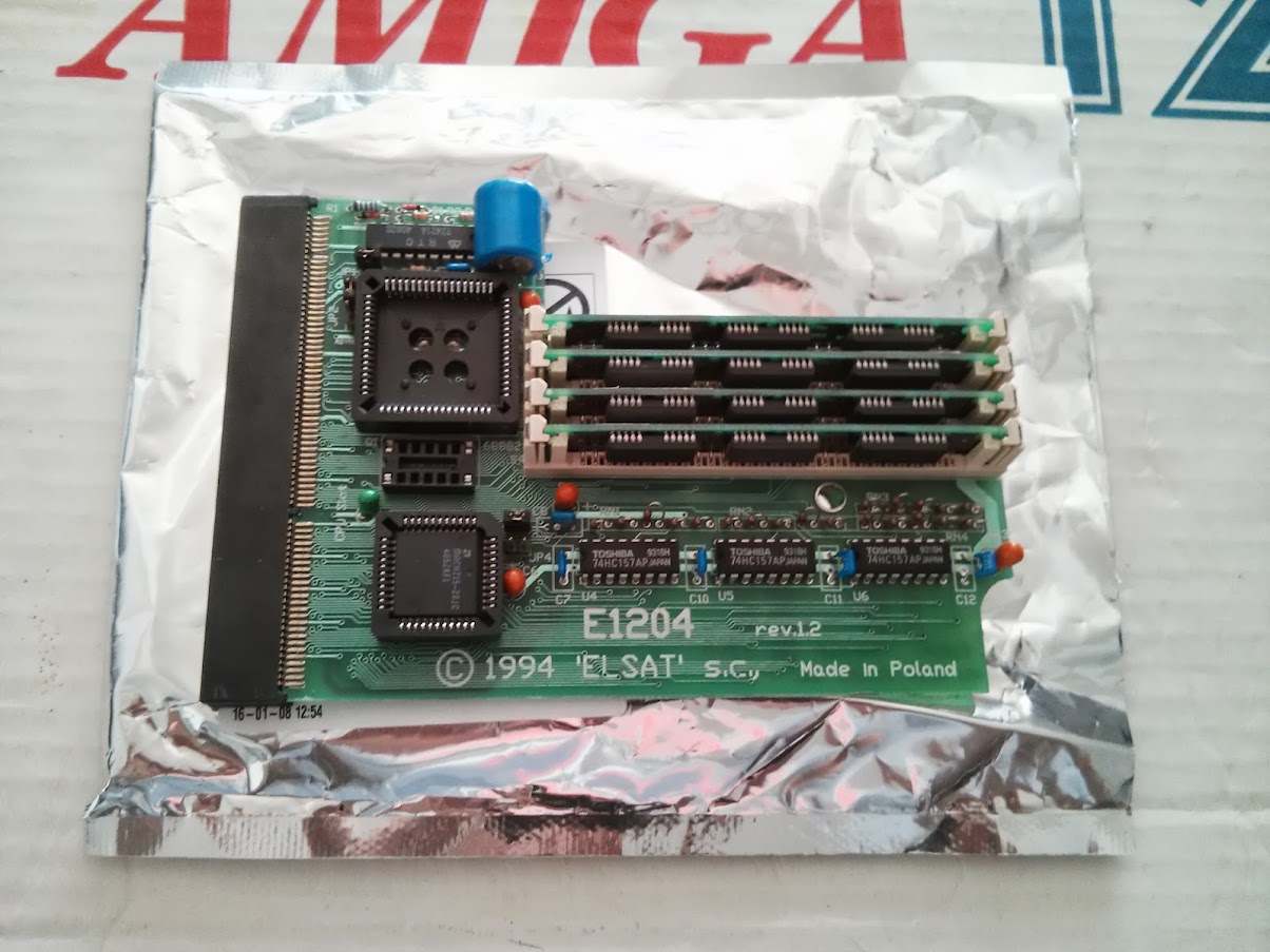 [ESTIM] Amiga 1200 UK  complet en boite + Carte Extension Mémoire IMG_20130720_160126