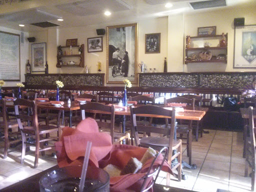 Pizza Restaurant «Spritz Pizzeria & Ristorante», reviews and photos, 2305 Ponce De Leon Blvd, Coral Gables, FL 33134, USA