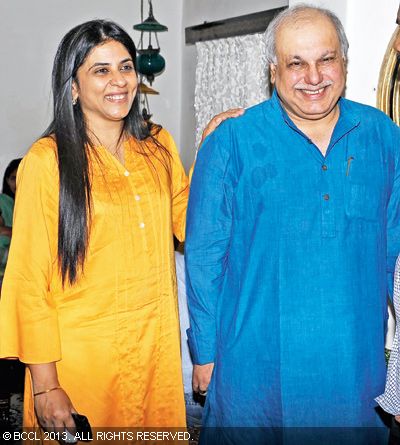 Shailaja and Zafar attend Aamer Javeed's party, held at his residence in Hyderabad.