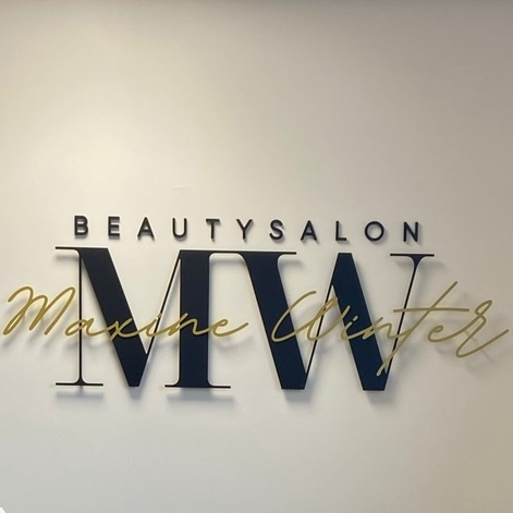 Beautysalon maxine logo