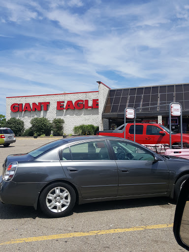 Supermarket «Giant Eagle Supermarket», reviews and photos, 2275 Locust St S, Canal Fulton, OH 44614, USA