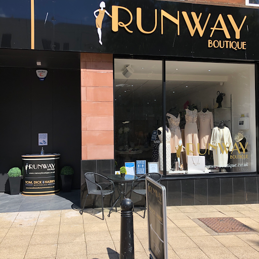 Runway Boutique logo