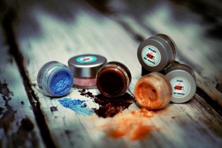 HAVE YOU TRIED COWGIRL FINESSE cowgirl makeup. HAVE YOU TRIED COWGIRL FINESSE