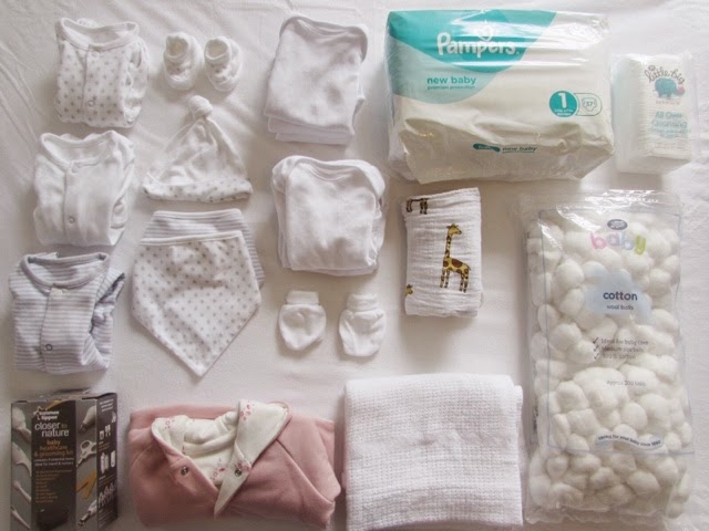 HOSPITAL BAG: Packing The Baby Bag | Treasure Every Moment