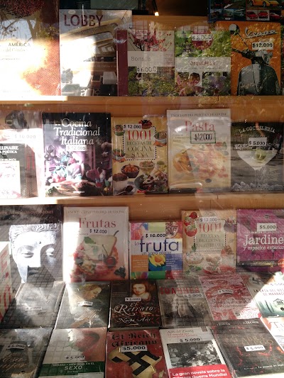 Photos of Librer&iacute;a Chilena
