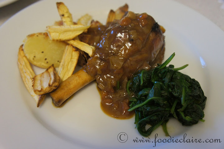 slow cooked lamb shanks sunday dinner