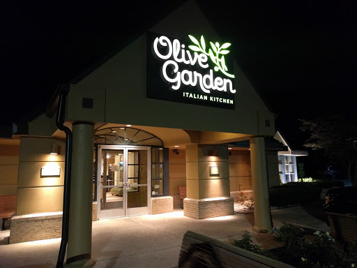Italian Restaurant «Olive Garden», reviews and photos, 8315 Benson Dr, Columbia, MD 21045, USA