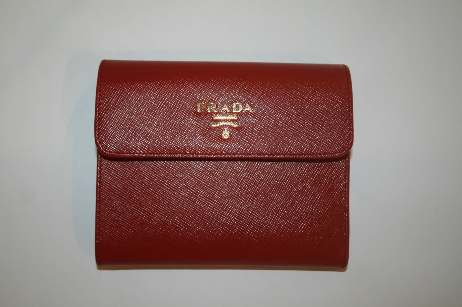 D.LUX SHOP: Our collections of Prada wallets
