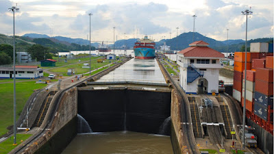 El Canal de Panamá cobrará una tasa por el uso del agua - EL ÁGORA DIARIO