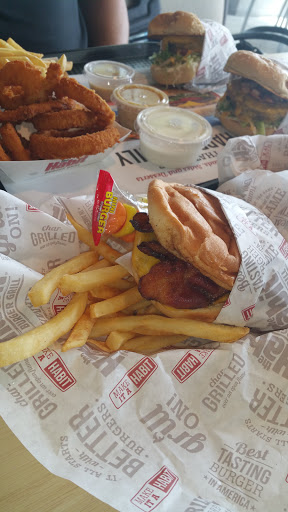Hamburger Restaurant «The Habit Burger Grill», reviews and photos, 9971 W Flagler St #180, Miami, FL 33174, USA