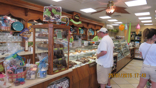 Bakery «Kilwins», reviews and photos, 117 Commercial Blvd, Lauderdale-By-The-Sea, FL 33308, USA