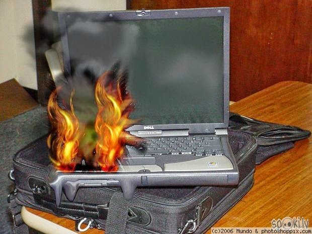 В технике для охлаждения сильно нагревающихся. Сгоревший ноутбук. Горящий компьютер. Горящий ноутбук. Горячий ноутбук.