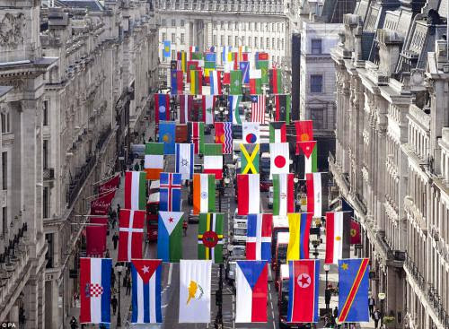 London 2012 Olympics London Regents Street Bedecked In National Colours Daily Mail