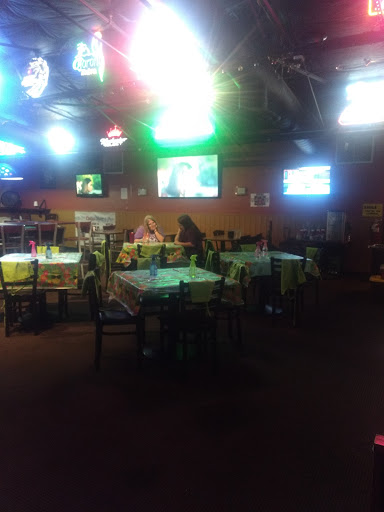 Restaurant «Rustys Family Restaurant & Sports Grille», reviews and photos, 2075 W Grant Rd, Tucson, AZ 85745, USA