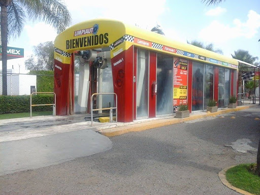 Autolavado Limpiauto, Blvrd Vicente Valtierra 2612, Nueva Candelaria, 37260 León, Gto., México, Servicio de lavado de automóvil | GTO