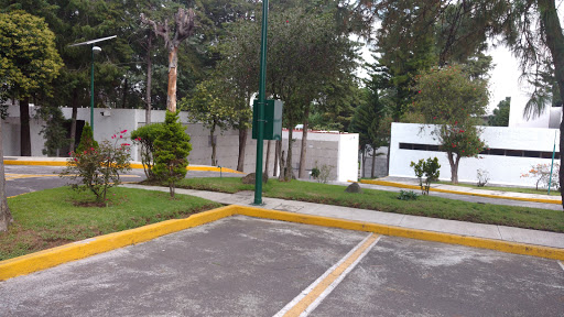 Cementerio Militar, Kilómetro 21 Autopista México Cuernavaca 21, San Andrés Totoltepec, 14400 Ciudad de México, CDMX, México, Funeraria | COL