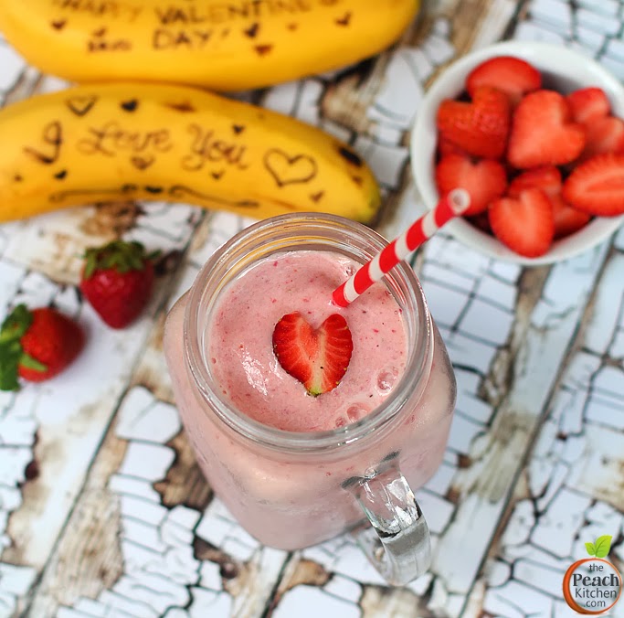 Banana Strawberry Smoothie | www.thepeachkitchen.com