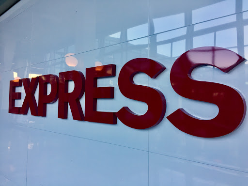 Express, E Commerce St