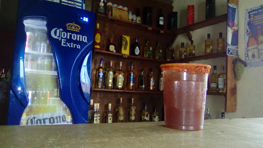 ROLU VINOS Y LICORES, Del Pri,, Cervantes Corona 8, Col del PRI, Del Pri, Zac., México, Tienda de bebidas alcohólicas | ZAC