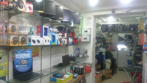 Shree Computer Bazar, Shankar Bhawan, Abhyankar Marg, Mahedia Chowk, Dhantoli, Nagpur, Maharashtra 440012, India, Computer_Wholesaler, state MH