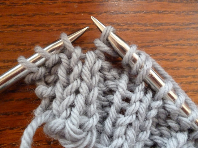 The Knitting Vortex: Buttonhole Tutorial