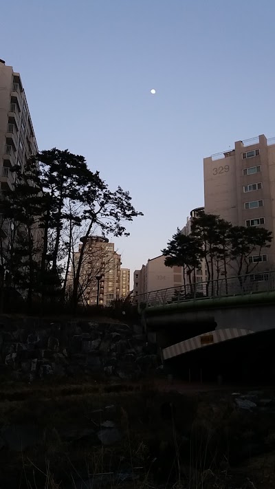 Photos of 금암문화공원