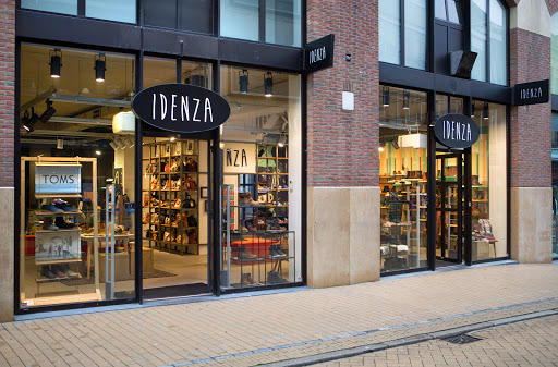 Idenza - Shoes and Stuff