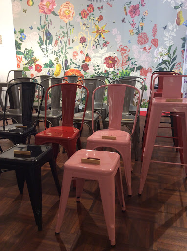 Artefact Zoo Deco & Design