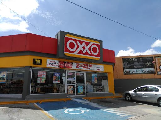 OXXO, Calle Ignacio López Rayon, Valle Alameda, 37980 San José Iturbide, Gto., México, Supermercado | GTO