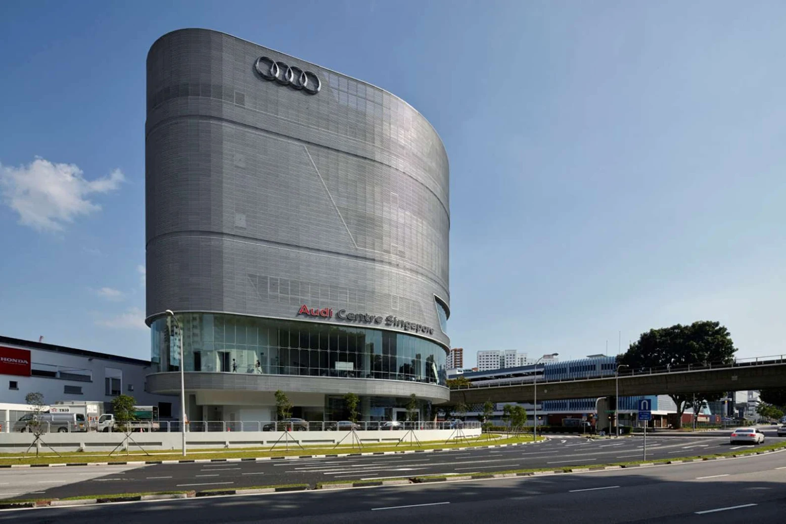 03-Audi-Centre-Singapore-by-ONG&ONG