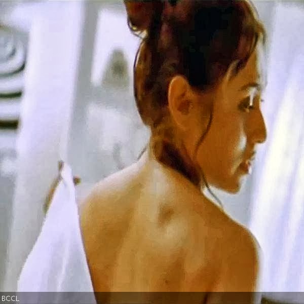 It was a shocker when Rani Mukherjee shed for a bathroom shoot in the movie Laaga Chunari Mein Daag.