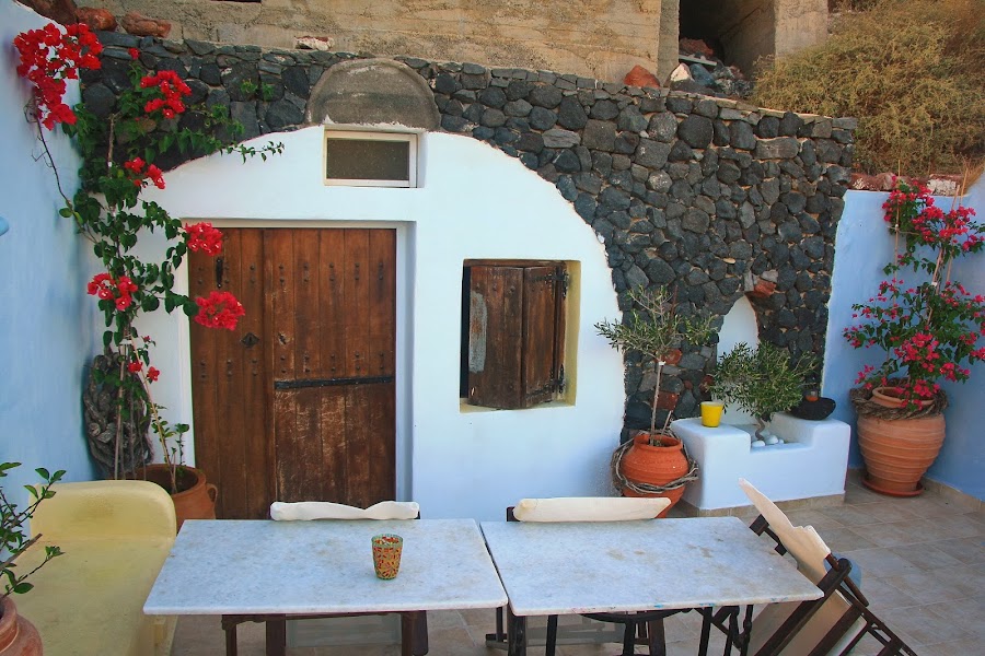 Киклады: Санторини, Милос, Иос, Фолегандрос