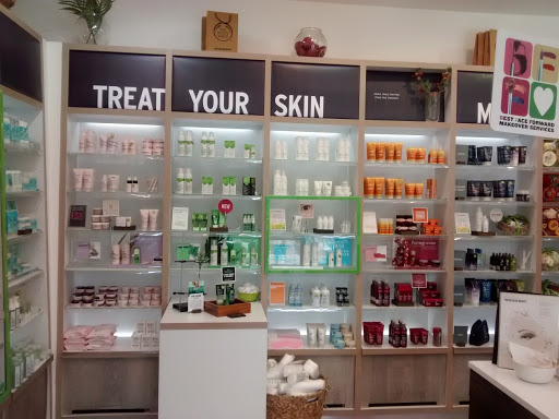 THE BODY SHOP, Shop No. UGF-11A,Upper Ground Floor, The Forum Fiza Mall, Road, Pandeshwar, Mangaluru, Karnataka 575001, India, Beauty_Supply_Store, state KA