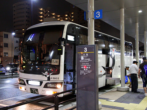 西鉄高速バス「さぬきエクスプレス福岡号」　3802　高松駅高速BT改札中