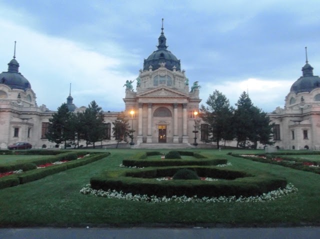Budapest II: tour gratuito & Baños Szechenyi - En SOLITARIO por Rumanía, Hungría, Eslovaquia & Chequia (16)