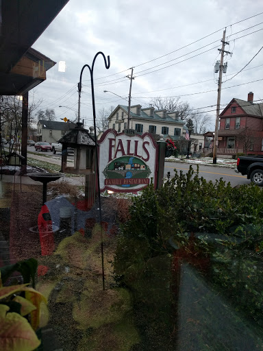 Restaurant «Falls Family Restaurant», reviews and photos, 8079 Columbia Rd, Olmsted Falls, OH 44138, USA
