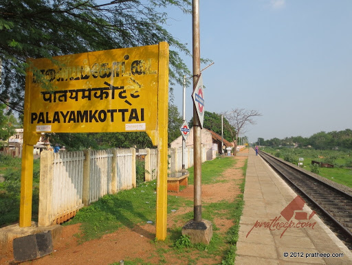 Palayankottai, Palayamkottai Railway Station Rd, Palayamkottai, Tirunelveli, Tamil Nadu 627007, India, Public_Transportation_System, state TN