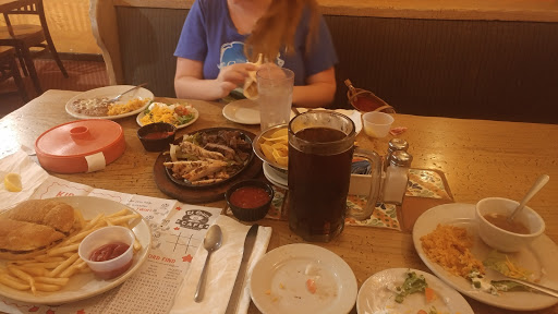 Mexican Restaurant «El Chico Cafe», reviews and photos, 1549 S Bowen Rd, Pantego, TX 76013, USA