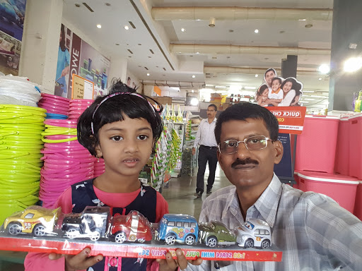 Big Bazaar, Akshay Centre, Gokul Road, Hubballi, Karnataka 580030, India, Indian_Grocery_Shop, state KA