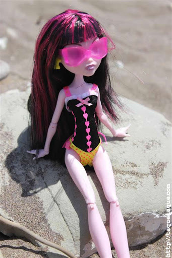 mis Monster High Gloom Beach en la playa (Estepona - Málaga)