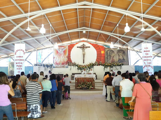 Iglesia Católica El Angelus, Ejército Mexicano 50, Centro, 40894 Zihuatanejo, Gro., México, Lugar de culto | GRO