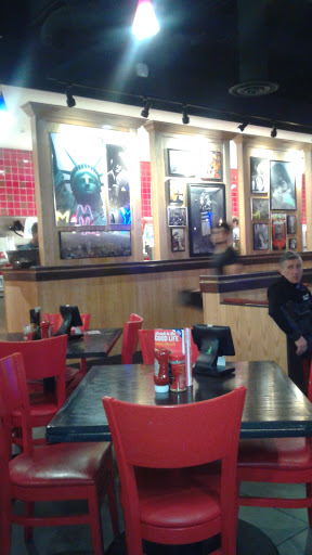 Hamburger Restaurant «Red Robin Gourmet Burgers», reviews and photos, 4230 N Harlem Ave, Norridge, IL 60706, USA